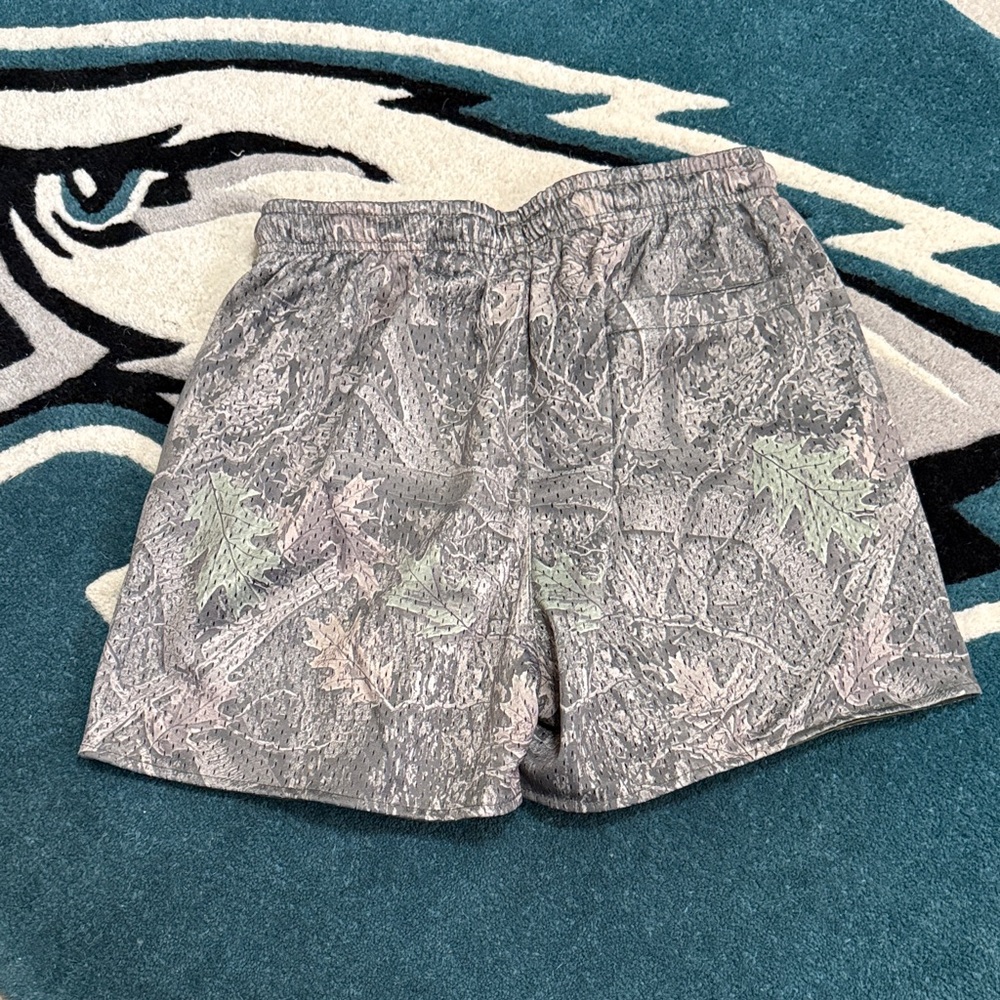 YoungLA Reversible Camo Shorts - Picture 2 of 4